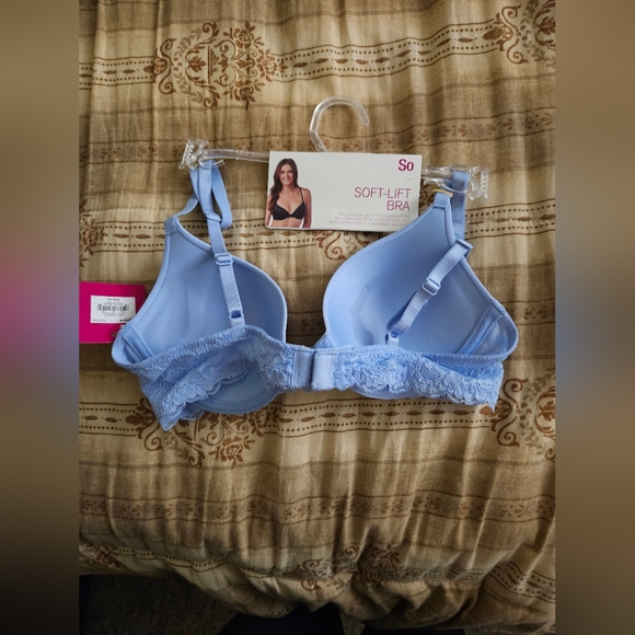 So - Soft Lifting  Bra - Picture 6 of 15